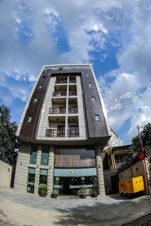 Hotel Tirago Addis-Abeba Extérieur photo